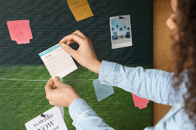 Korkbild mit Motiv eines Fußballfeldes mit Linien und Rasen