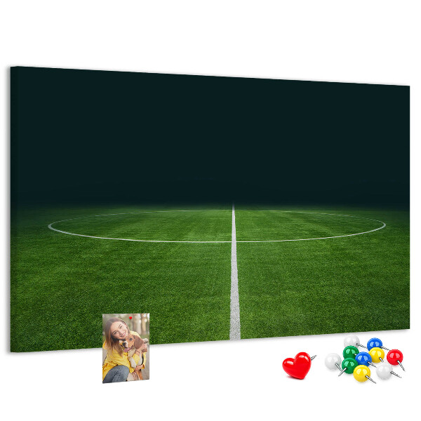 Korkbild mit Motiv eines Fußballfeldes mit Linien und Rasen