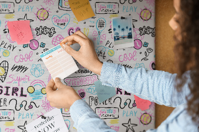 Kork-Pinnwand mit Sportmotiven und dynamischen Slogans