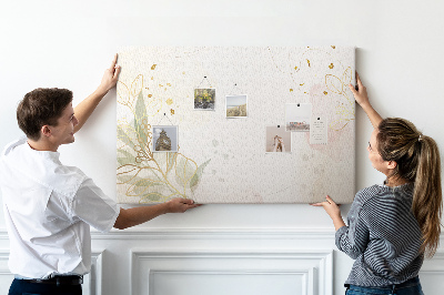 Bild mit Korkrückwand zarte Blüten auf pastellfarbenem Hintergrund
