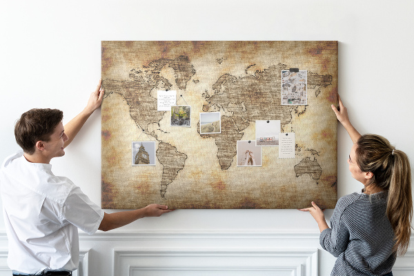 Korktafel mit Motiv einer alten Weltkarte auf Leinwand
