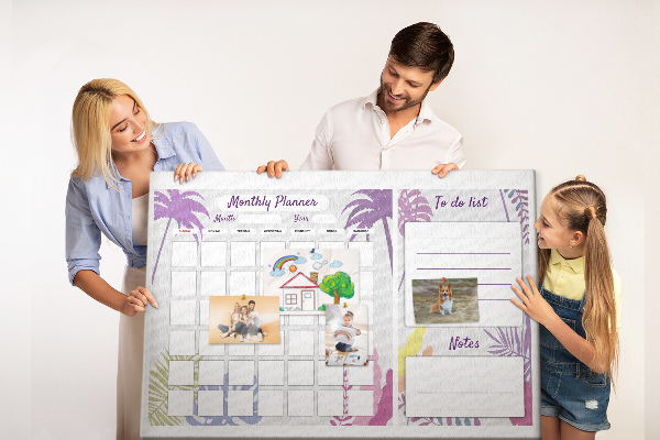 Korktafel Monatskalender mit tropischem Pflanzenmotiv