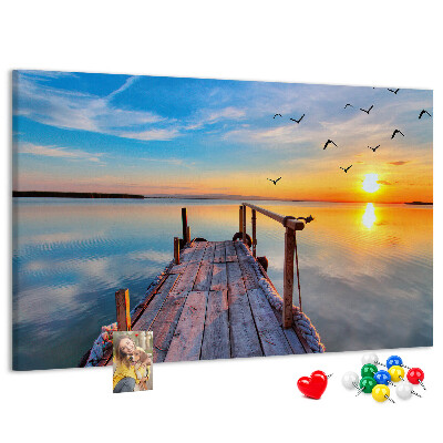 Bild mit Korkrückwand Sonnenuntergang über einem ruhigen See