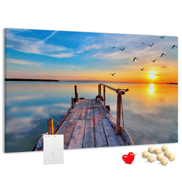 Bild mit Korkrückwand Sonnenuntergang über einem ruhigen See