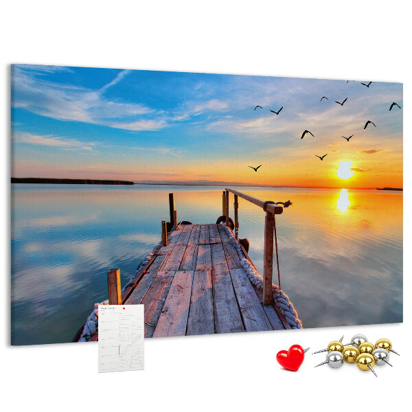 Bild mit Korkrückwand Sonnenuntergang über einem ruhigen See