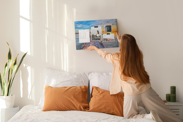 Bild mit Korkrückwand Sonnenuntergang über einem ruhigen See