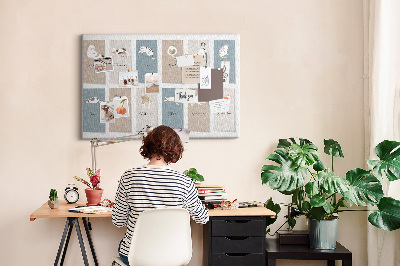 Kalender mit niedlichen Haustierillustrationen mit Korkrückwand
