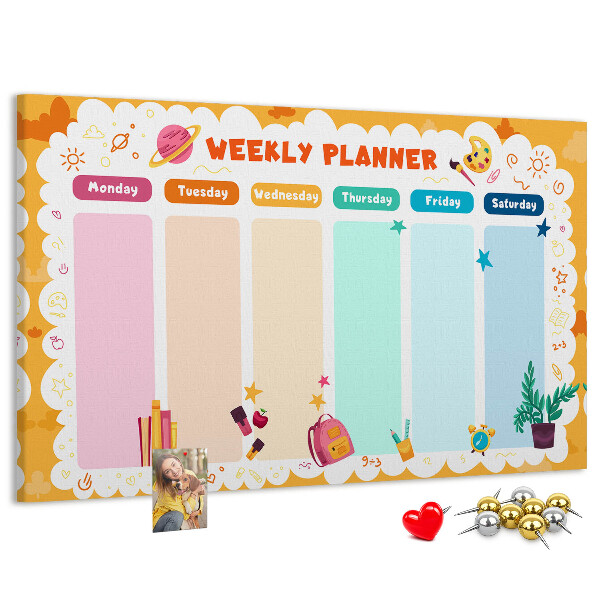Korktafel mit farbenfrohem Schulmotiv als Wochenplaner