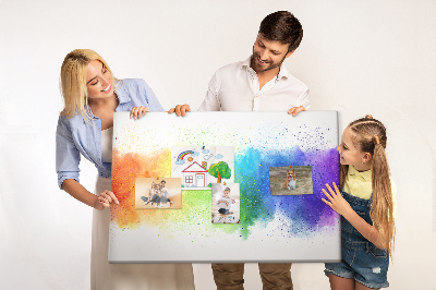 Korktafel mit bunten Blitzen in allen Regenbogenfarben