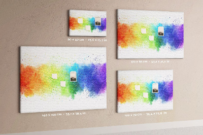 Korktafel mit bunten Blitzen in allen Regenbogenfarben