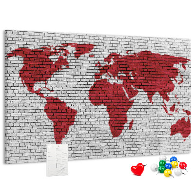 Bild mit Korkrückwand rote Weltumrisse auf einer Backsteinmauer