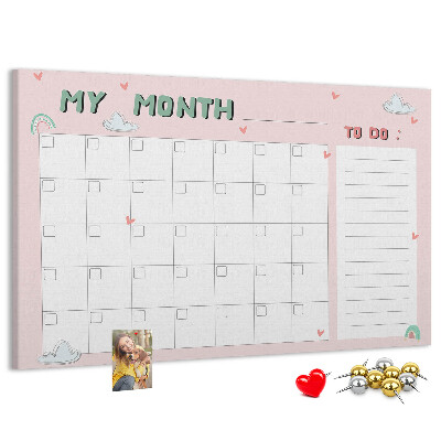 Korktafel rosa Kalender mit Wolken und Herzen