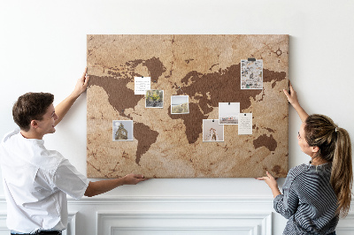 Weltkarte mit Korkrückwand antike Darstellung auf braunem Hintergrund