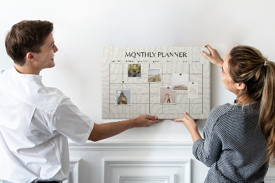 Korktafel mit minimalistischem Monatsplaner-Design