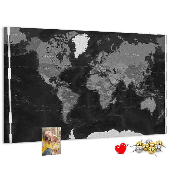 Schwarze Weltkarte mit Länderumrissen mit Korkrückwand