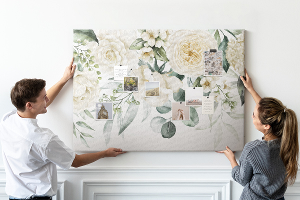Kork-Pinnwand mit zartem Blumenmuster