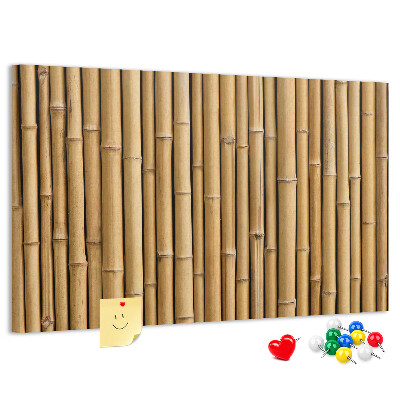 Korktafel mit natürlichem Bambusholz-Hintergrund