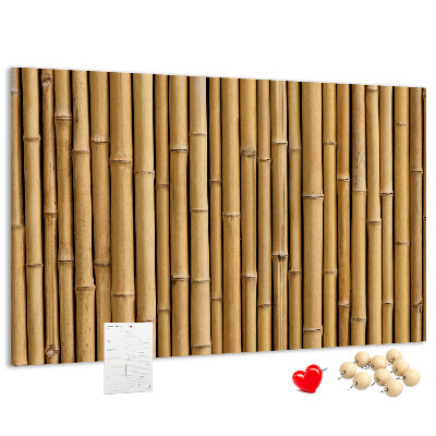 Korktafel mit natürlichem Bambusholz-Hintergrund