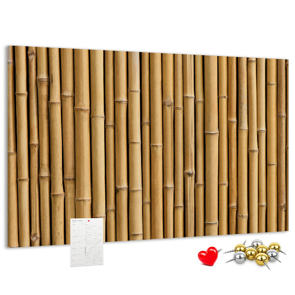 Korktafel mit natürlichem Bambusholz-Hintergrund