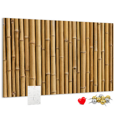 Korktafel mit natürlichem Bambusholz-Hintergrund