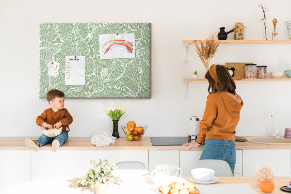 Bild mit Korkrückwand Blattmuster mit feinen Linien