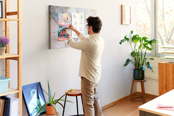 Bilder mit Korkrückwand elegantes Marmormuster mit goldenen Akzenten