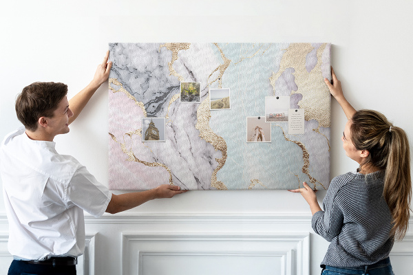 Bilder mit Korkrückwand elegantes Marmormuster mit goldenen Akzenten