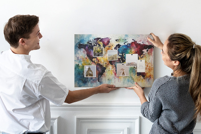 Weltkarte im Aquarellstil mit Korkrückwand
