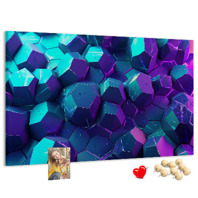 Kork-Pinnwand mit geometrischen Strukturen in Violetttönen