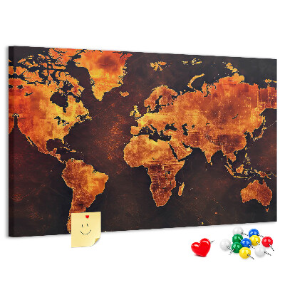 Korktafel mit Motiv einer goldenen Weltkarte auf braunem Hintergrund