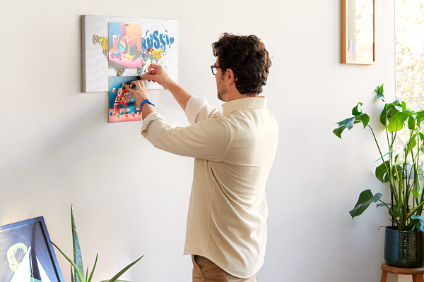 Weltkarte mit Ländernamen mit Korkrückwand