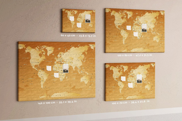 Korktafel mit Weltkarte in Brauntönen