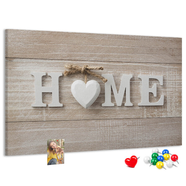 Kork-Pinnwand mit stilvollem HOME-Schriftzug und Herz