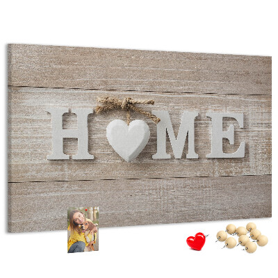 Kork-Pinnwand mit stilvollem HOME-Schriftzug und Herz