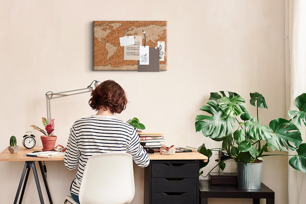 Korktafel mit Weltkartenmotiv