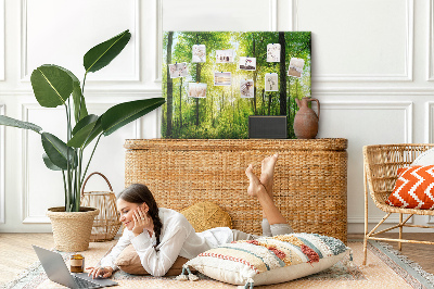Bild mit Korkrückwand Grüner Wald mit Sonnenstrahlen