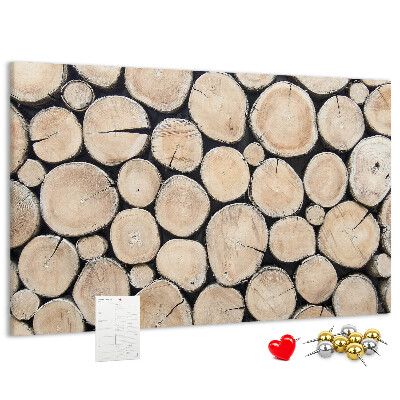 Korktafel mit Hintergrund aus natürlichen Holzkreisen