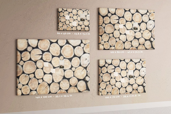 Korktafel mit Hintergrund aus natürlichen Holzkreisen