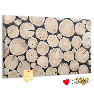 Korktafel mit Hintergrund aus natürlichen Holzkreisen