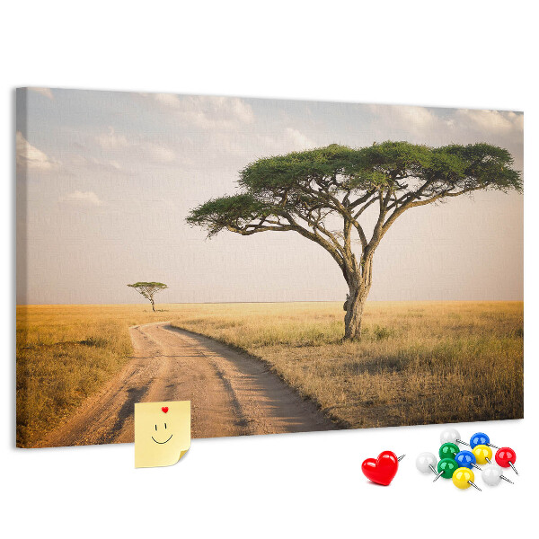 Korktafel mit afrikanischer Landschaft und Baum
