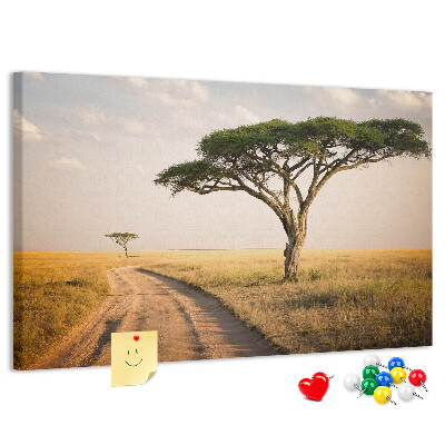Korktafel mit afrikanischer Landschaft und Baum