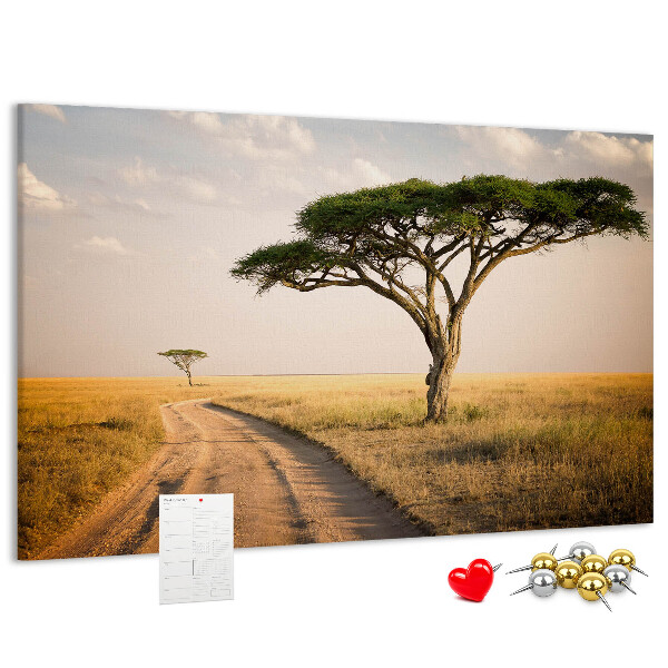 Korktafel mit afrikanischer Landschaft und Baum