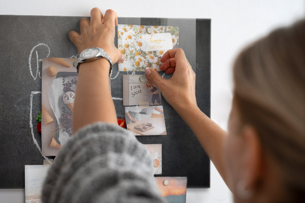 Magnettafel Die Inschrift Bon appetit