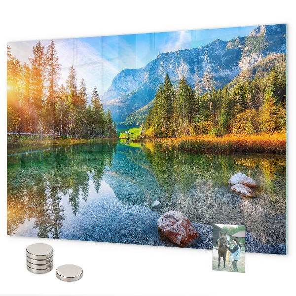 Magnetwand Fluss- und Berglandschaft