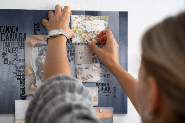 Magnettafel Weltkarte mit Bildunterschriften