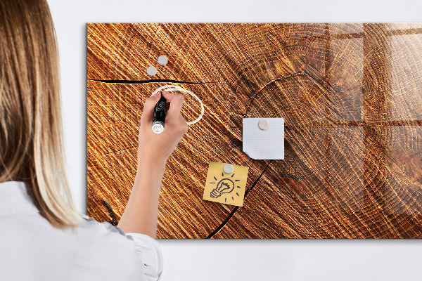 Schreib magnettafel Fotoorganisator auf einem Holzbrett