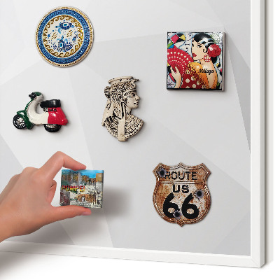 Wand-Magnettafel für Reisesouvenirs mit weißem Rahmen Weiße Geometrie