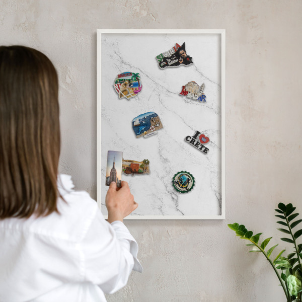 Wand-Magnettafel für Reisesouvenirs mit weißem Rahmen Marmormuster