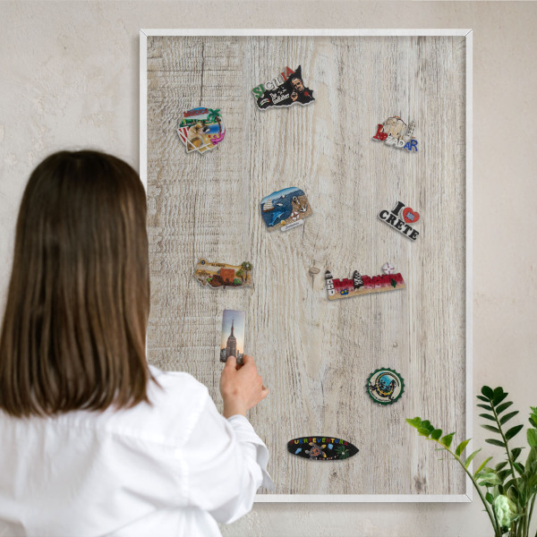 Wand-Magnettafel für Reisesouvenirs mit weißem Rahmen Holzstruktur