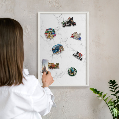 Wand-Magnettafel für Reisesouvenirs mit weißem Rahmen Marmormuster